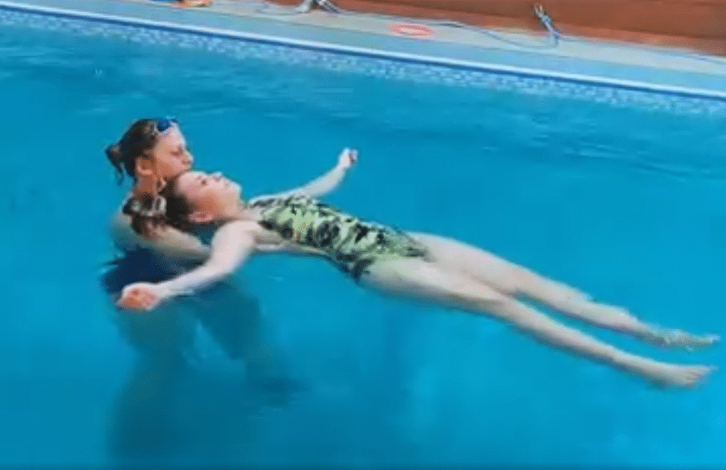 Looking for hydrotherapy in Reading? I offer tailored aquatic therapy to improve mobility and strength in a calming environment.